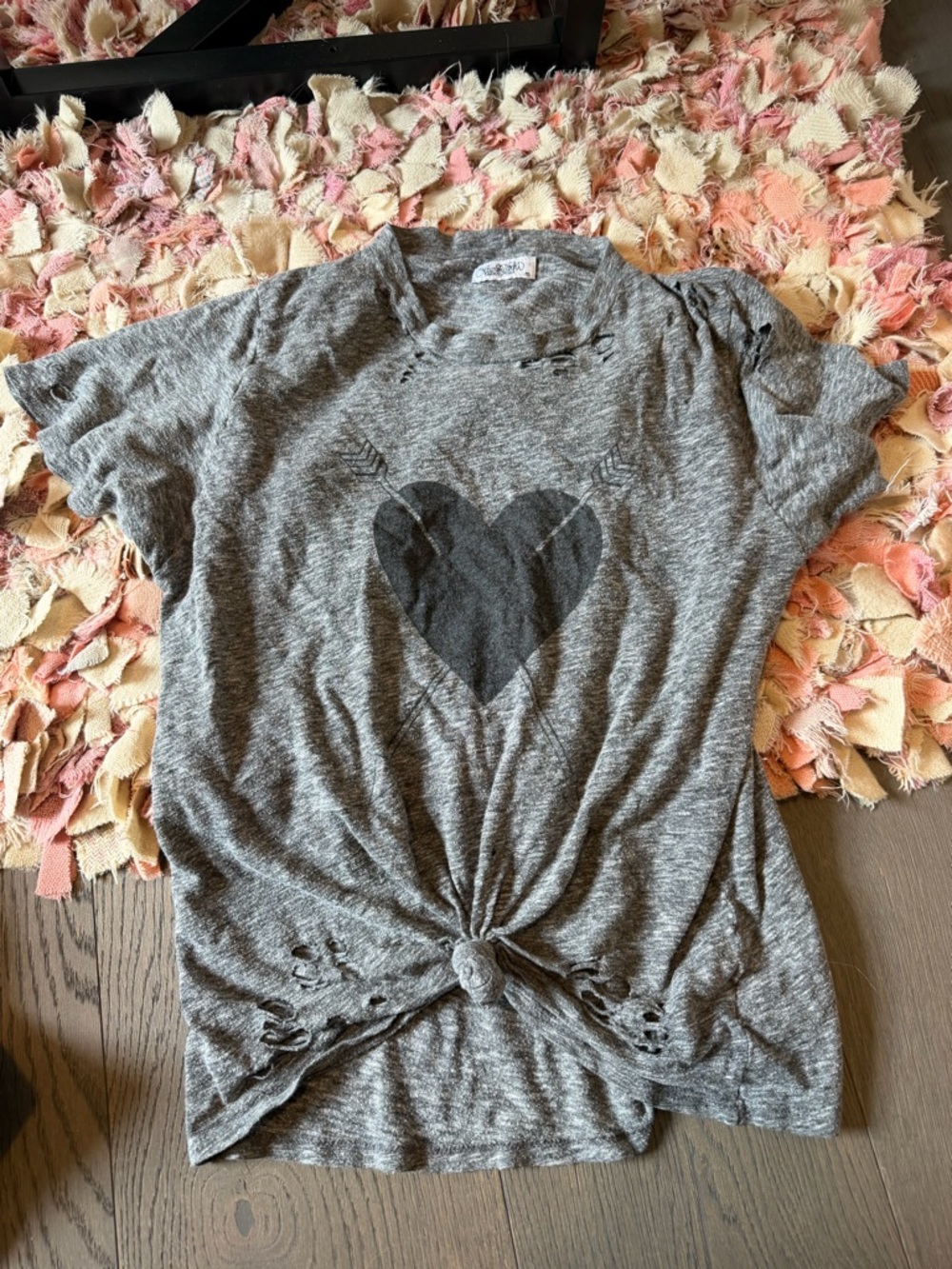 Lauren Moshi Gray Heart Graphic Knot Front Tee